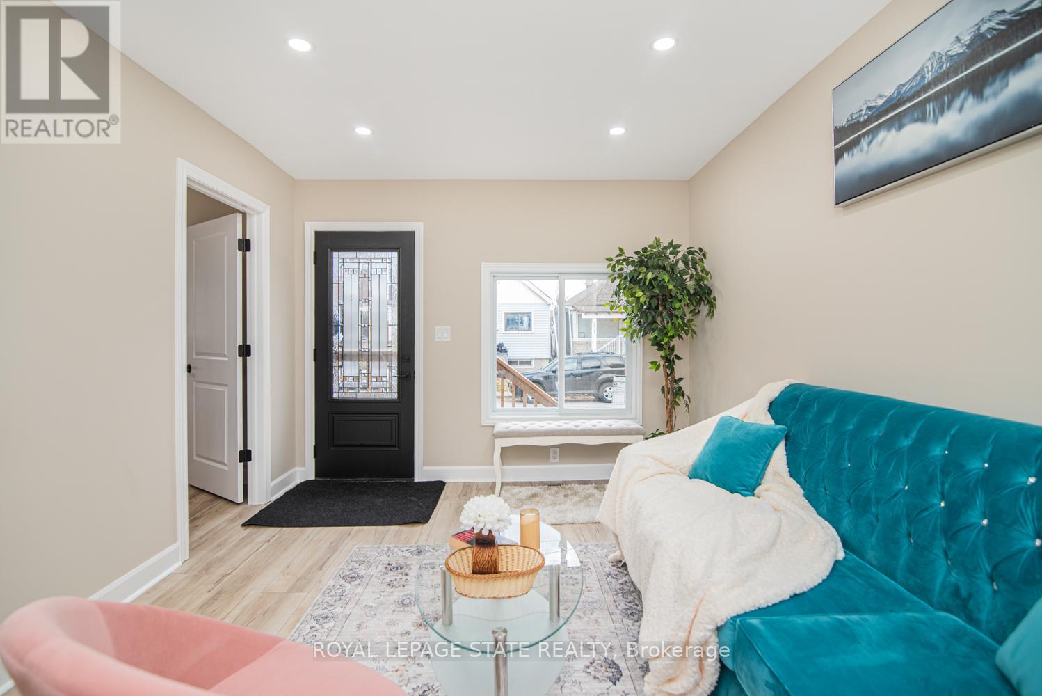 330 Fairfield Avenue, Hamilton, Ontario  L8H 5H8 - Photo 7 - X12550804