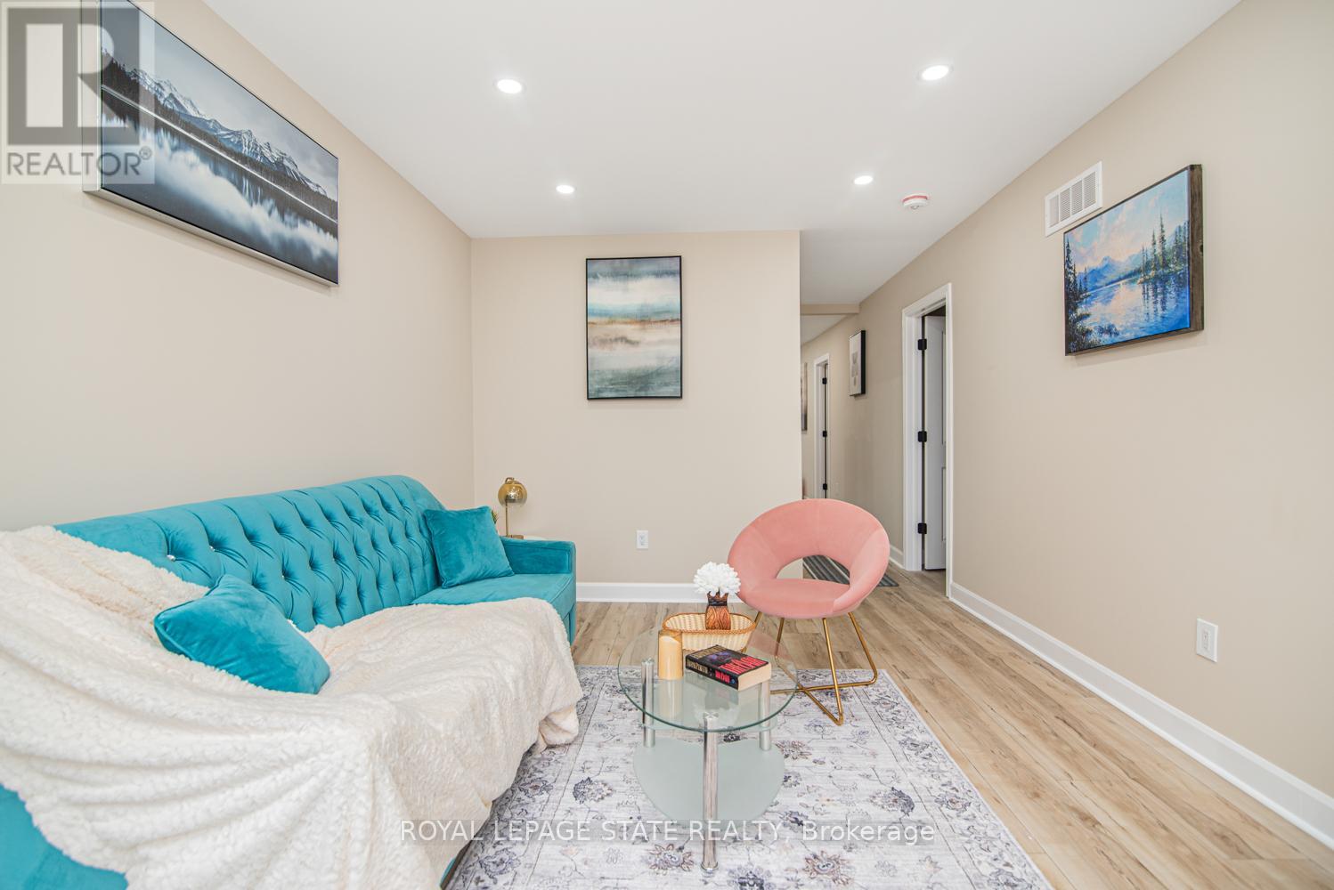 330 Fairfield Avenue, Hamilton, Ontario  L8H 5H8 - Photo 8 - X12550804