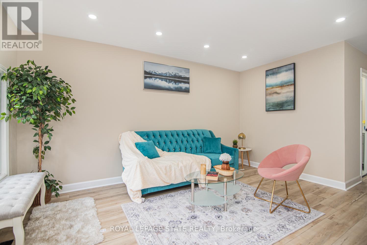 330 Fairfield Avenue, Hamilton, Ontario  L8H 5H8 - Photo 9 - X12550804