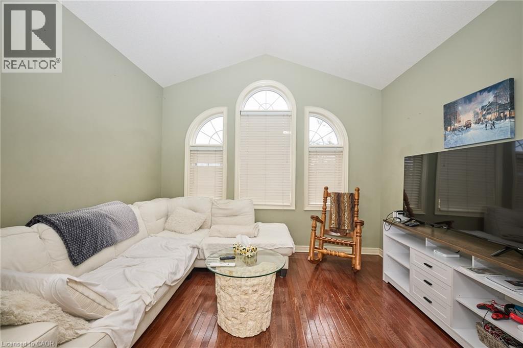 69 Macturnbull Drive, St. Catharines, Ontario  L2S 3Z2 - Photo 10 - 40788664