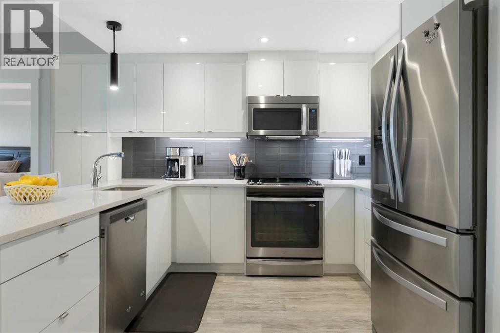 227, 15 Aspenmont Heights Sw, Calgary, Alberta  T3H 0E3 - Photo 6 - A2255088