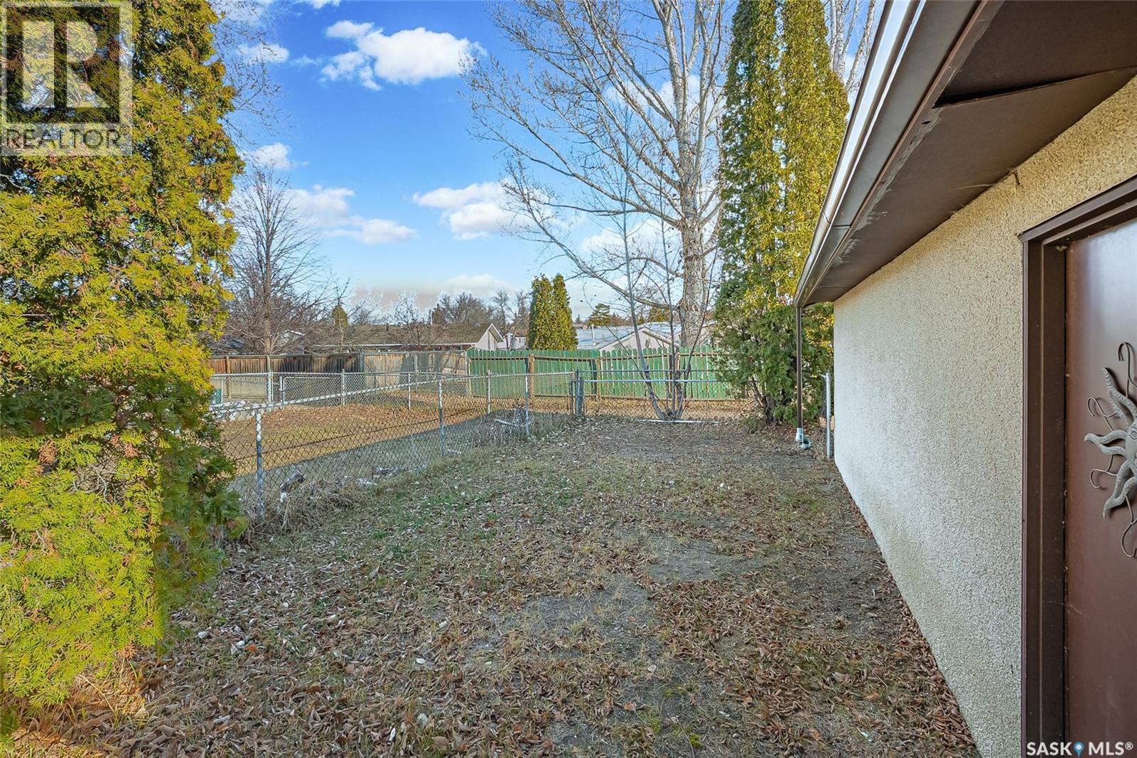 330 Smallwood Crescent, Saskatoon, Saskatchewan  S4L 4S5 - Photo 26 - SK024113