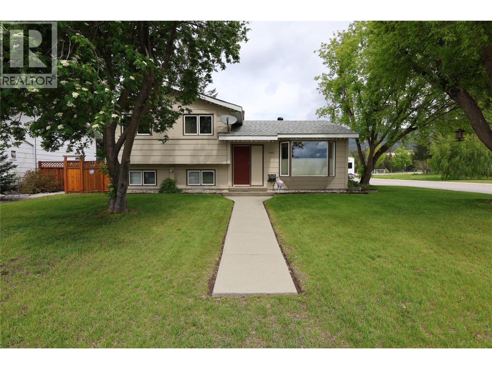 Lorem Ipsum Dolor S, Golden, British Columbia  V0A  - Photo 4 - DEMO28372099