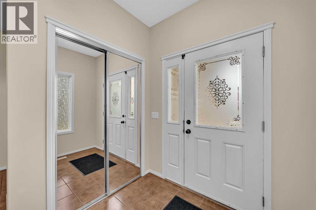 109 Bridlerange Place Sw, Calgary, Alberta  T2Y 0K8 - Photo 3 - A2270116