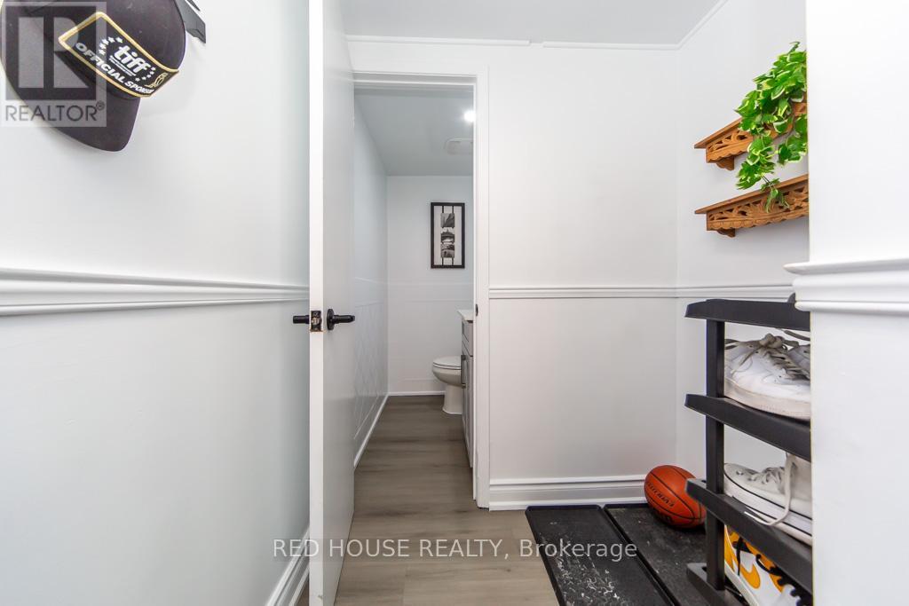 2 - 87 Irwin Road, Toronto, Ontario  M9W 5W1 - Photo 24 - W12531670