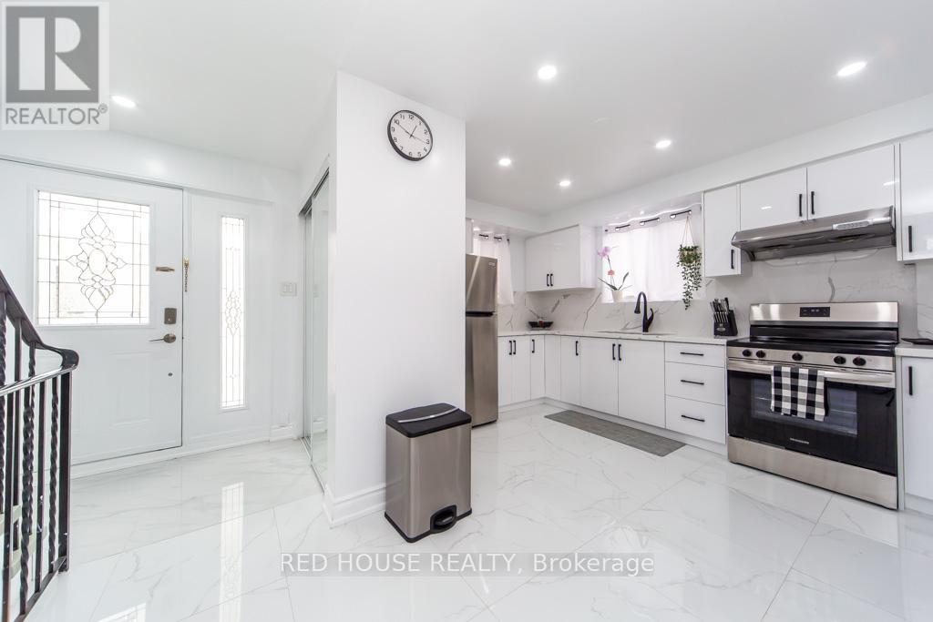 2 - 87 Irwin Road, Toronto, Ontario  M9W 5W1 - Photo 5 - W12531670