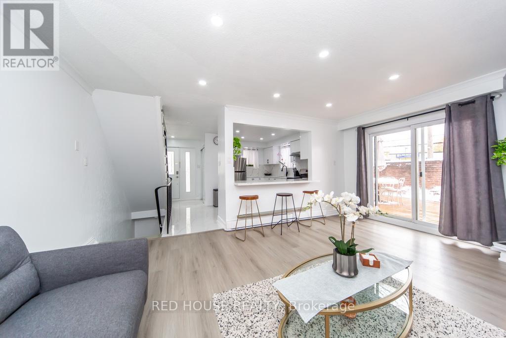 2 - 87 Irwin Road, Toronto, Ontario  M9W 5W1 - Photo 8 - W12531670