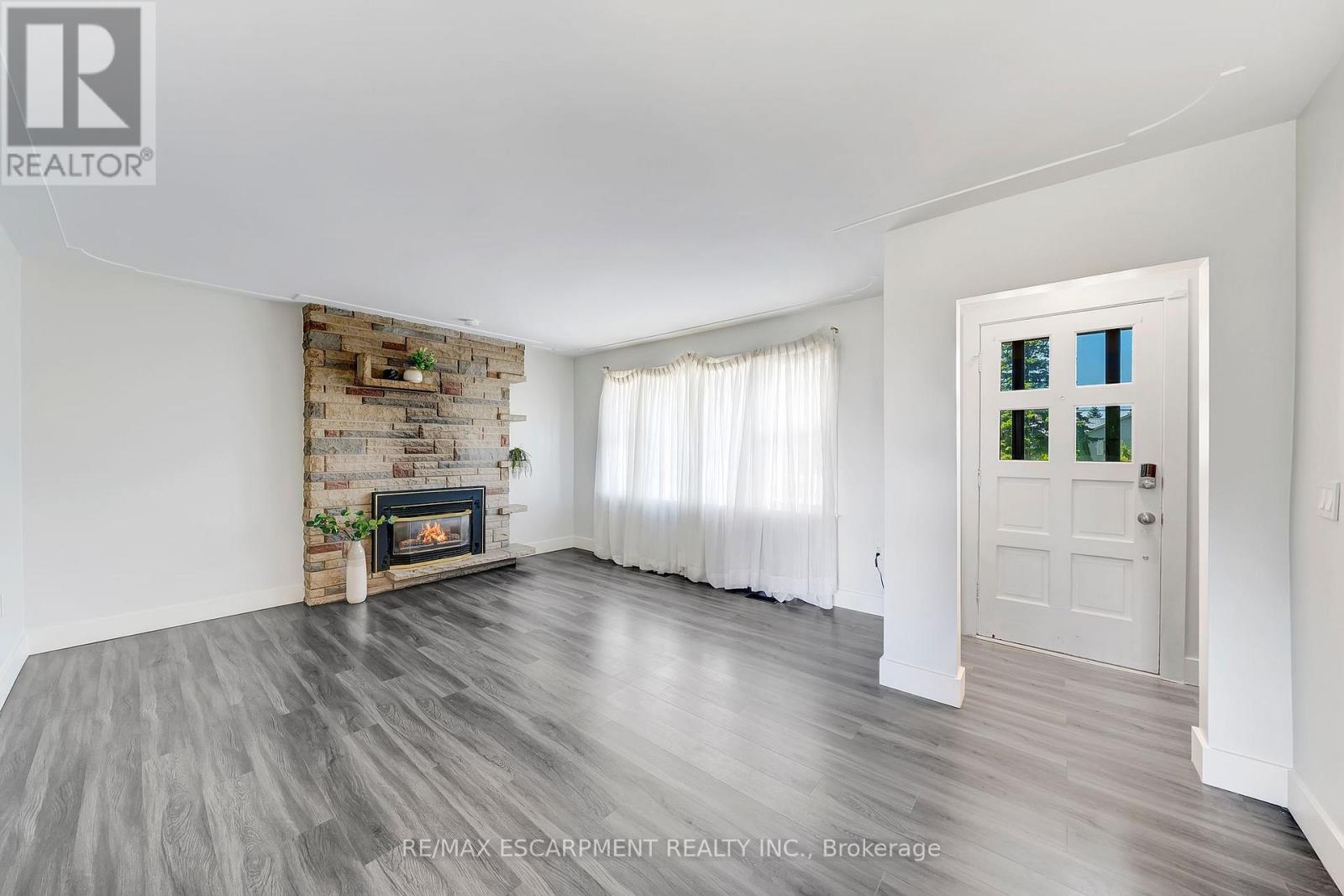 167 Miles Road, Hamilton, Ontario L8W 1E2 - Photo 10 - X12445390