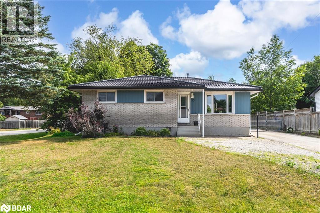 35 ASHBURTON Crescent, Essa, Ontario