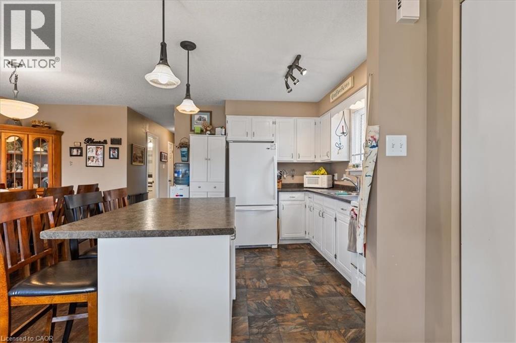 1123 Pearson Drive, Woodstock, Ontario  N4S 8J4 - Photo 10 - 40788645