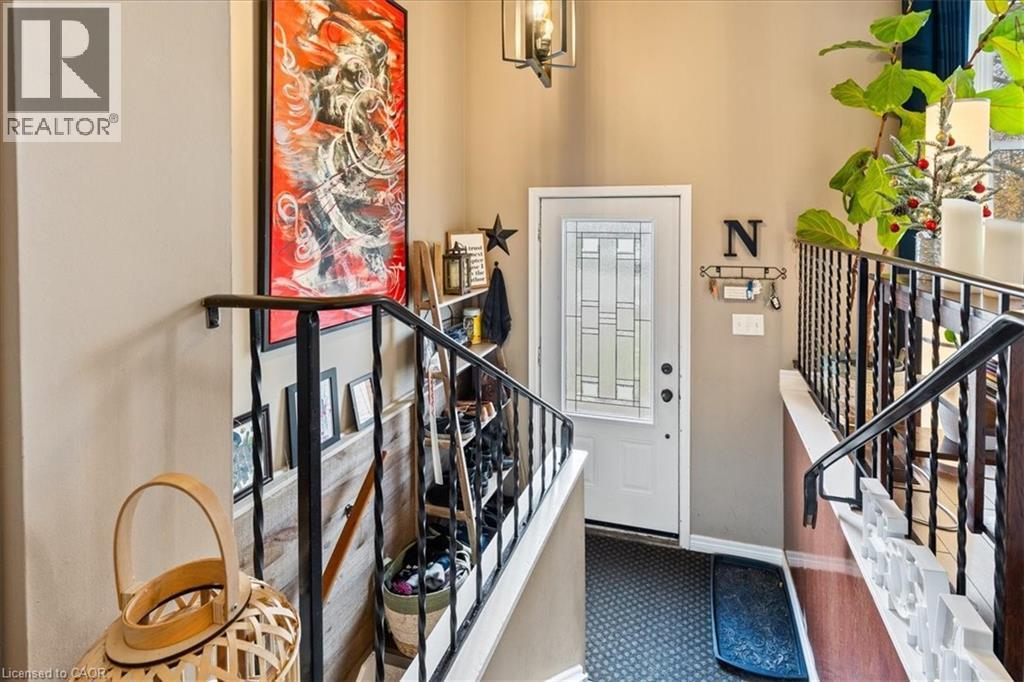 1123 Pearson Drive, Woodstock, Ontario  N4S 8J4 - Photo 3 - 40788645