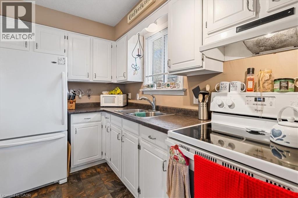 1123 Pearson Drive, Woodstock, Ontario  N4S 8J4 - Photo 12 - 40788645