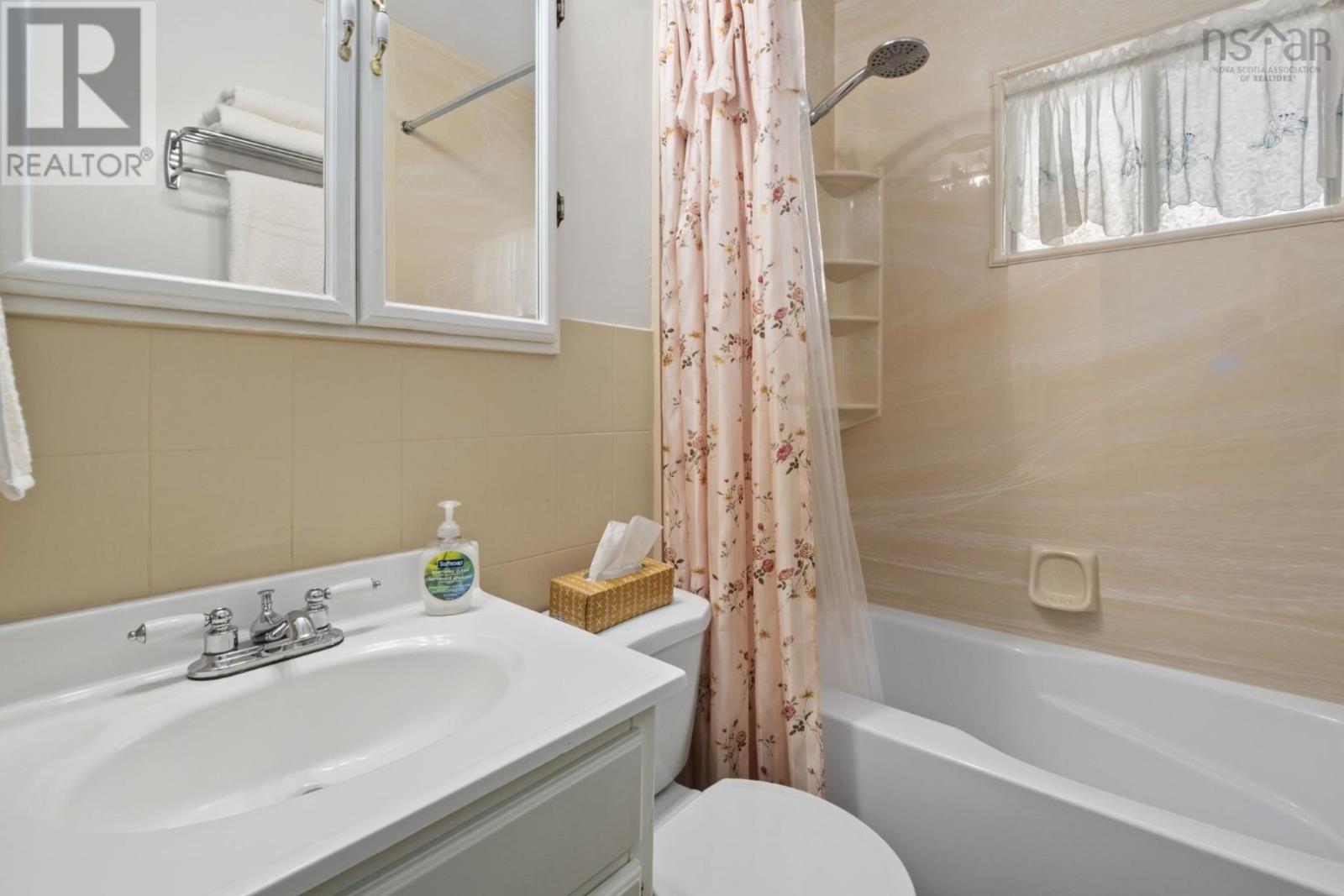 50 Forest Hill Drive, Halifax, Nova Scotia  B3M 1X5 - Photo 12 - 202527897