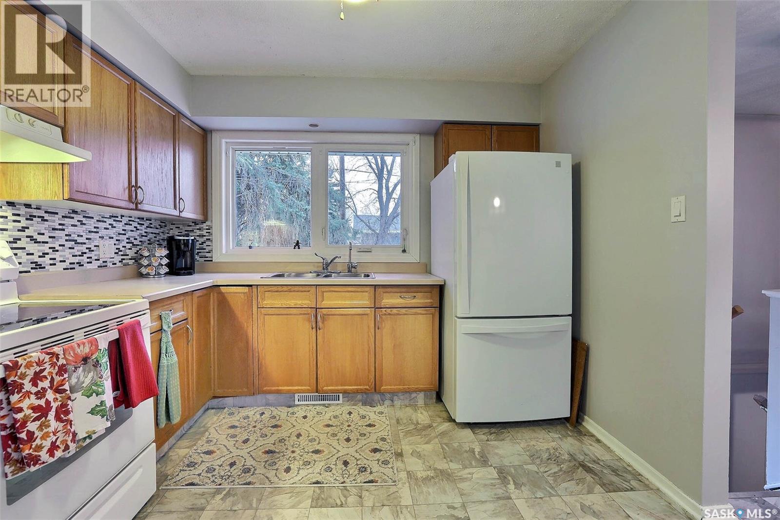 1711 Grant Drive, Regina, Saskatchewan  S4S 4V3 - Photo 7 - SK024156