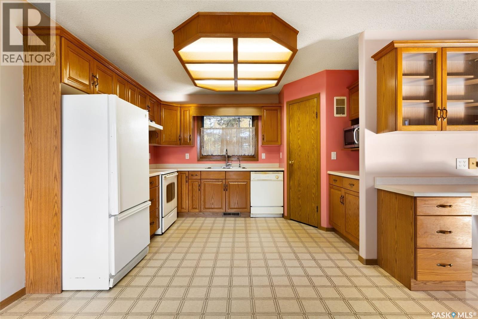 420 3rd Avenue, Kelliher, Saskatchewan  S0A 1V0 - Photo 11 - SK024154