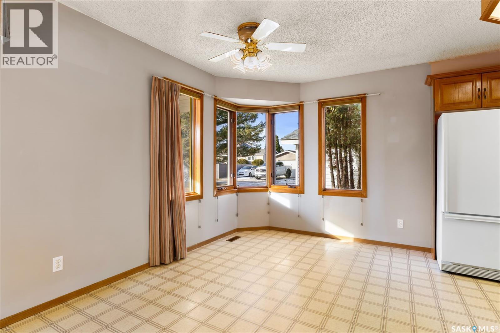 420 3rd Avenue, Kelliher, Saskatchewan  S0A 1V0 - Photo 16 - SK024154