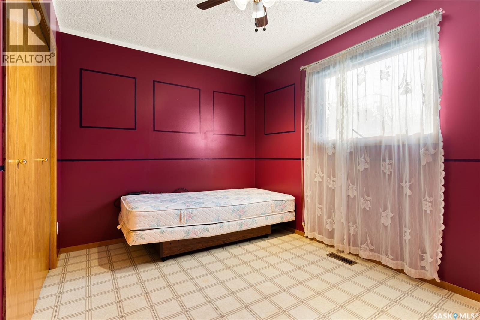 420 3rd Avenue, Kelliher, Saskatchewan  S0A 1V0 - Photo 20 - SK024154