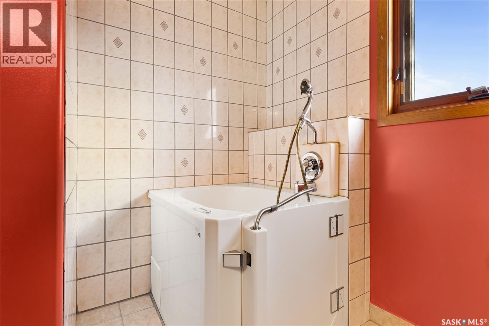 420 3rd Avenue, Kelliher, Saskatchewan  S0A 1V0 - Photo 22 - SK024154