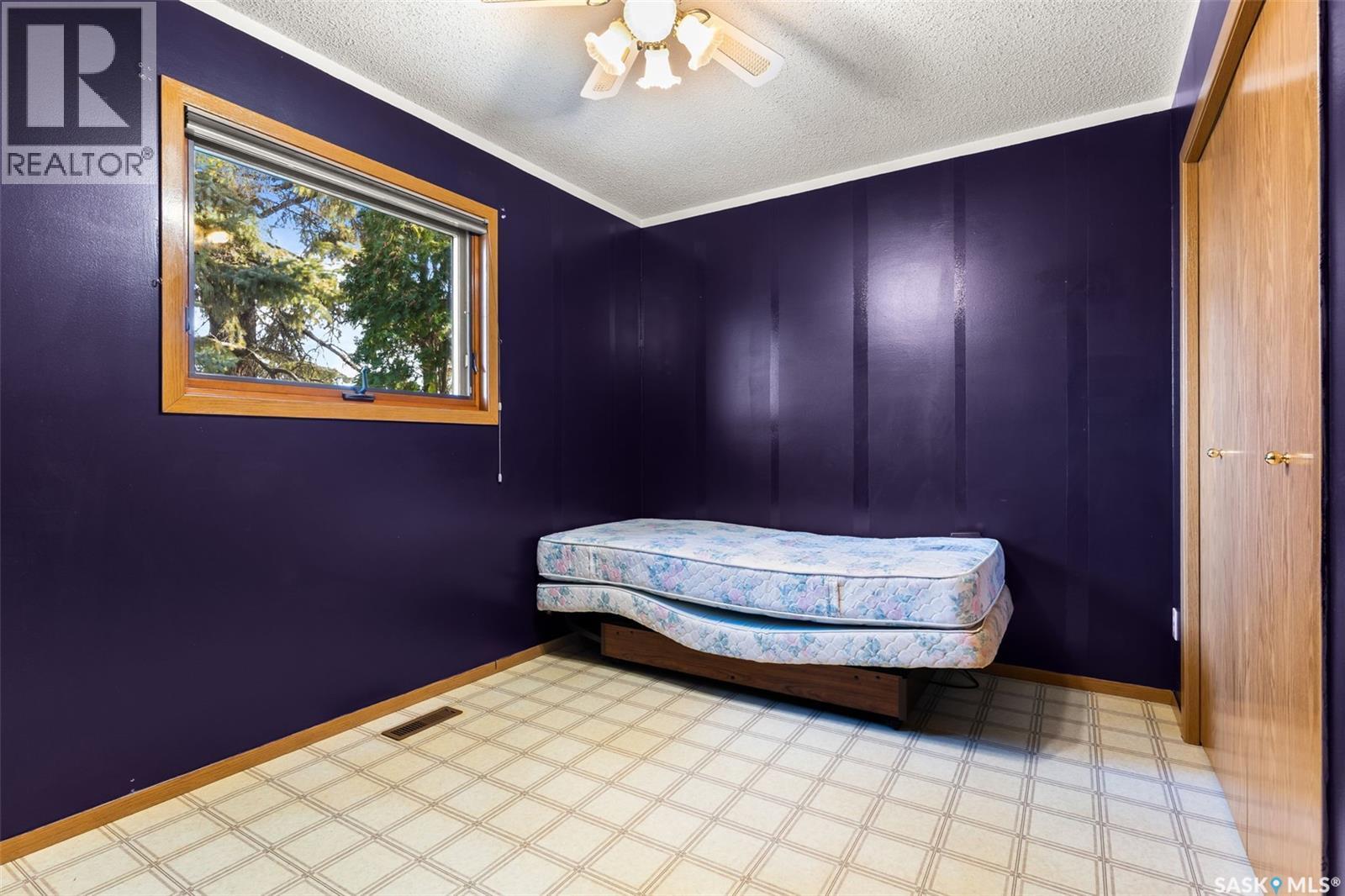 420 3rd Avenue, Kelliher, Saskatchewan  S0A 1V0 - Photo 24 - SK024154