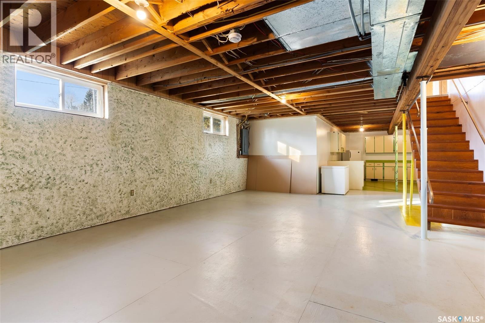 420 3rd Avenue, Kelliher, Saskatchewan  S0A 1V0 - Photo 32 - SK024154