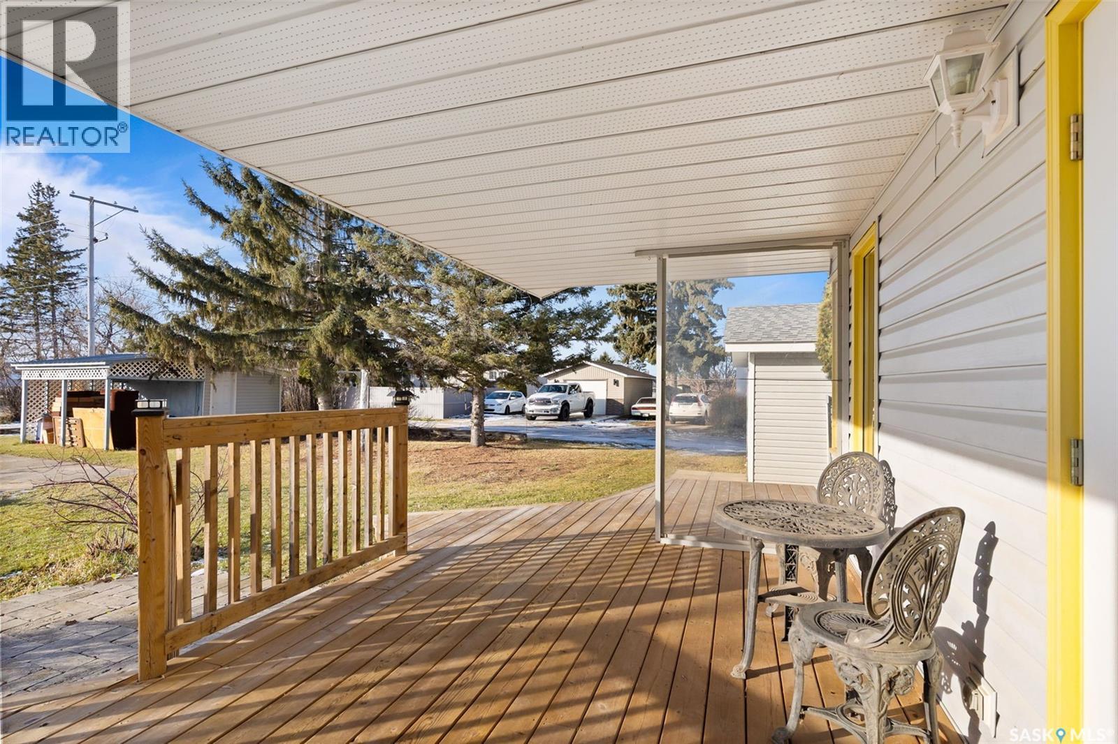 420 3rd Avenue, Kelliher, Saskatchewan  S0A 1V0 - Photo 38 - SK024154