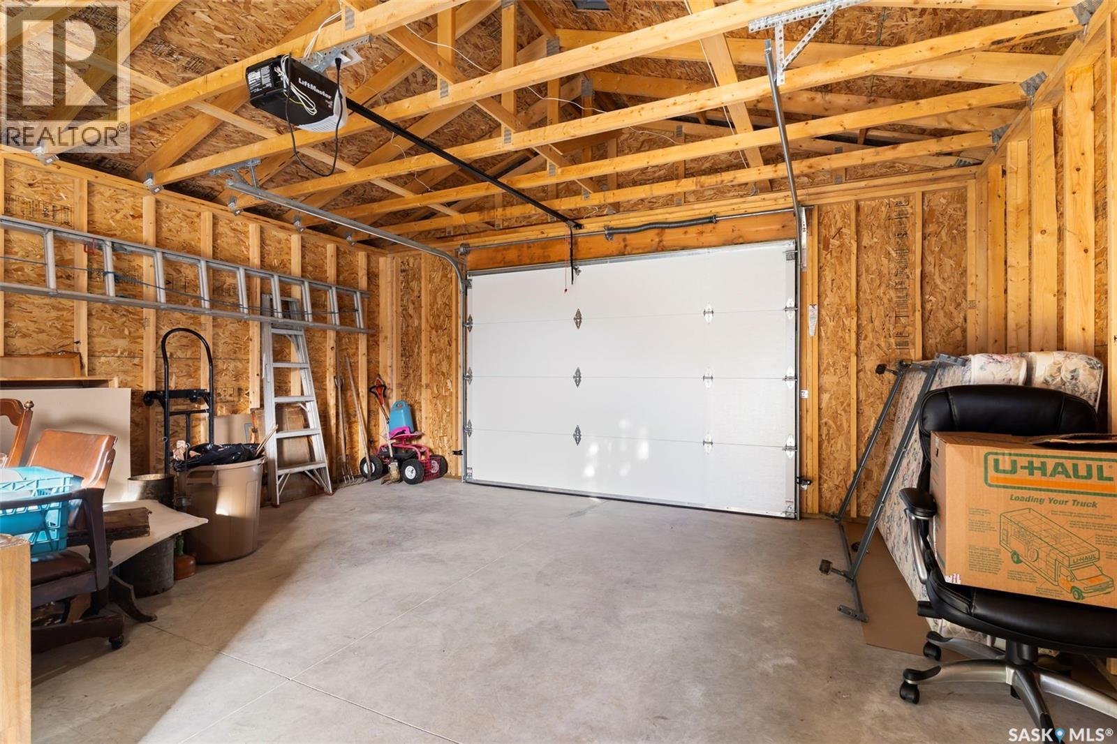 420 3rd Avenue, Kelliher, Saskatchewan  S0A 1V0 - Photo 42 - SK024154