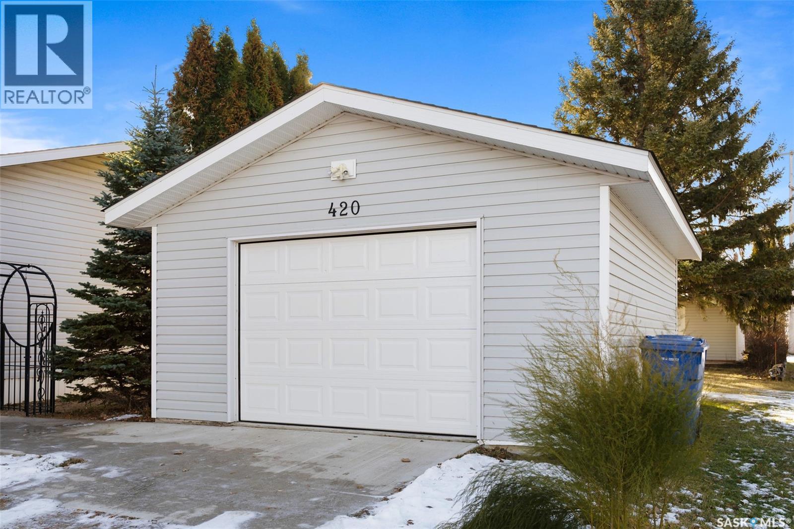 420 3rd Avenue, Kelliher, Saskatchewan  S0A 1V0 - Photo 43 - SK024154