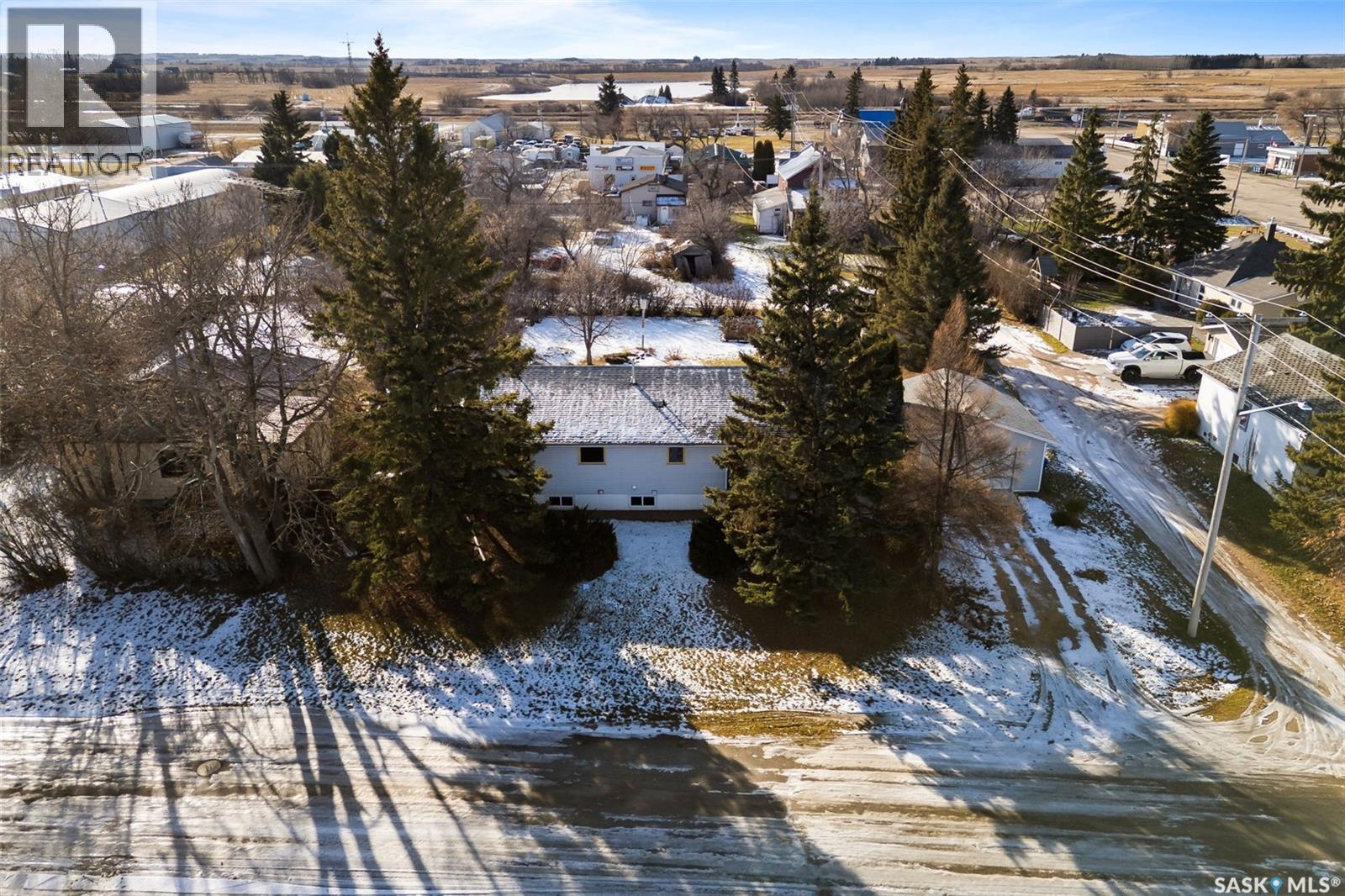 420 3rd Avenue, Kelliher, Saskatchewan  S0A 1V0 - Photo 46 - SK024154