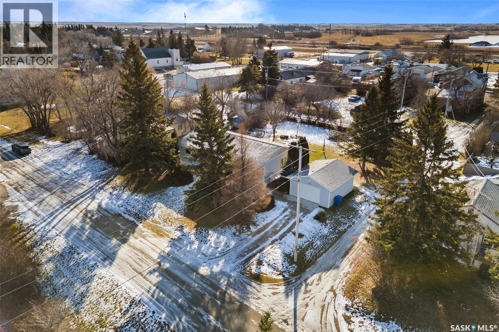 420 3rd Avenue, Kelliher, Saskatchewan  S0A 1V0 - Photo 47 - SK024154