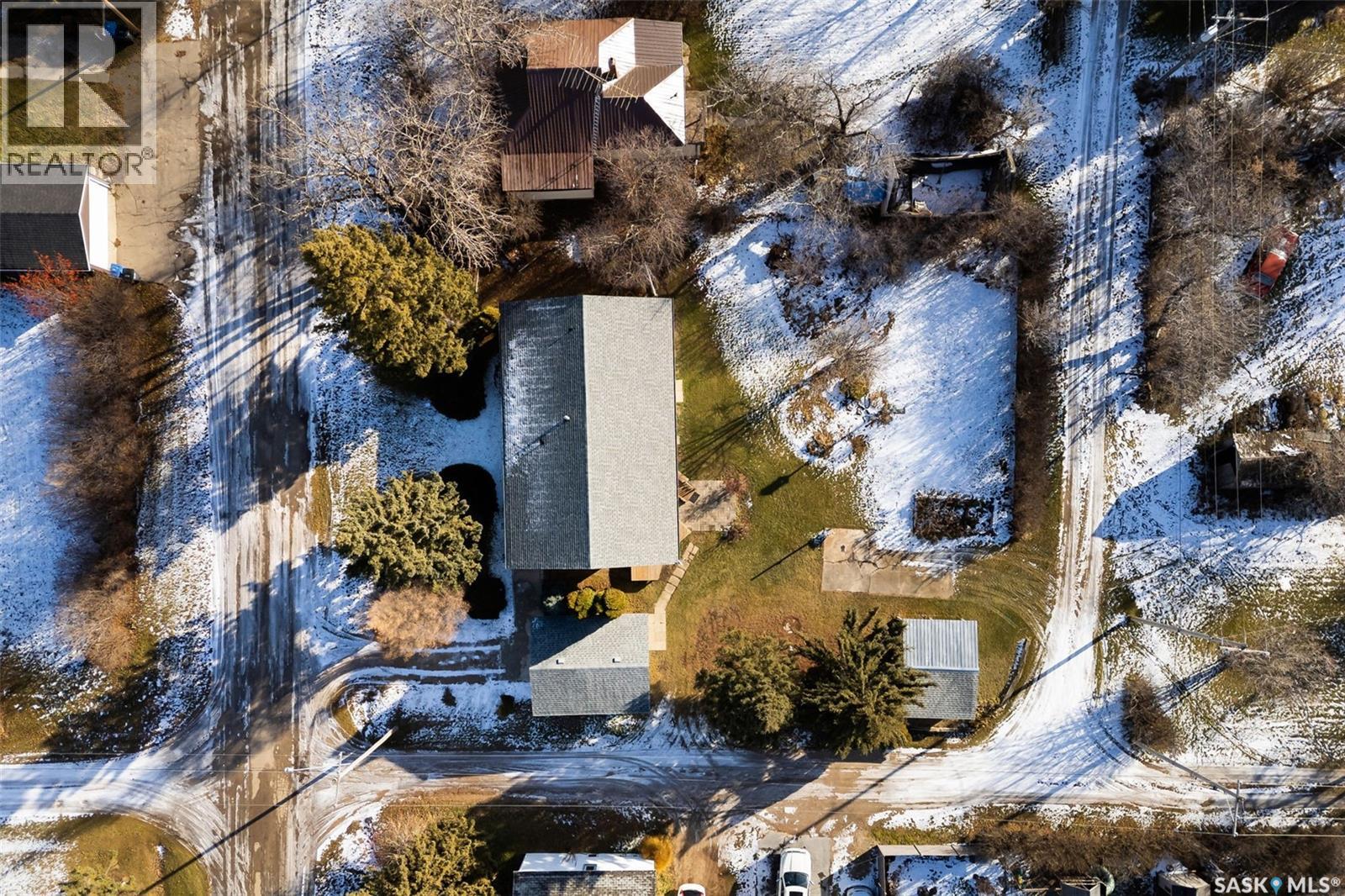 420 3rd Avenue, Kelliher, Saskatchewan  S0A 1V0 - Photo 48 - SK024154