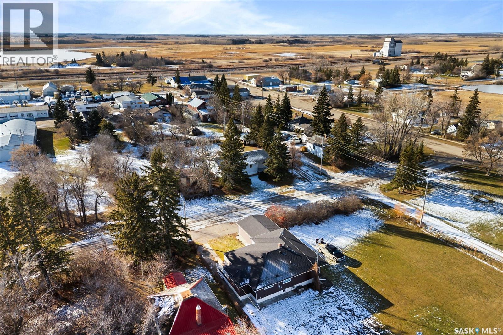 420 3rd Avenue, Kelliher, Saskatchewan  S0A 1V0 - Photo 50 - SK024154