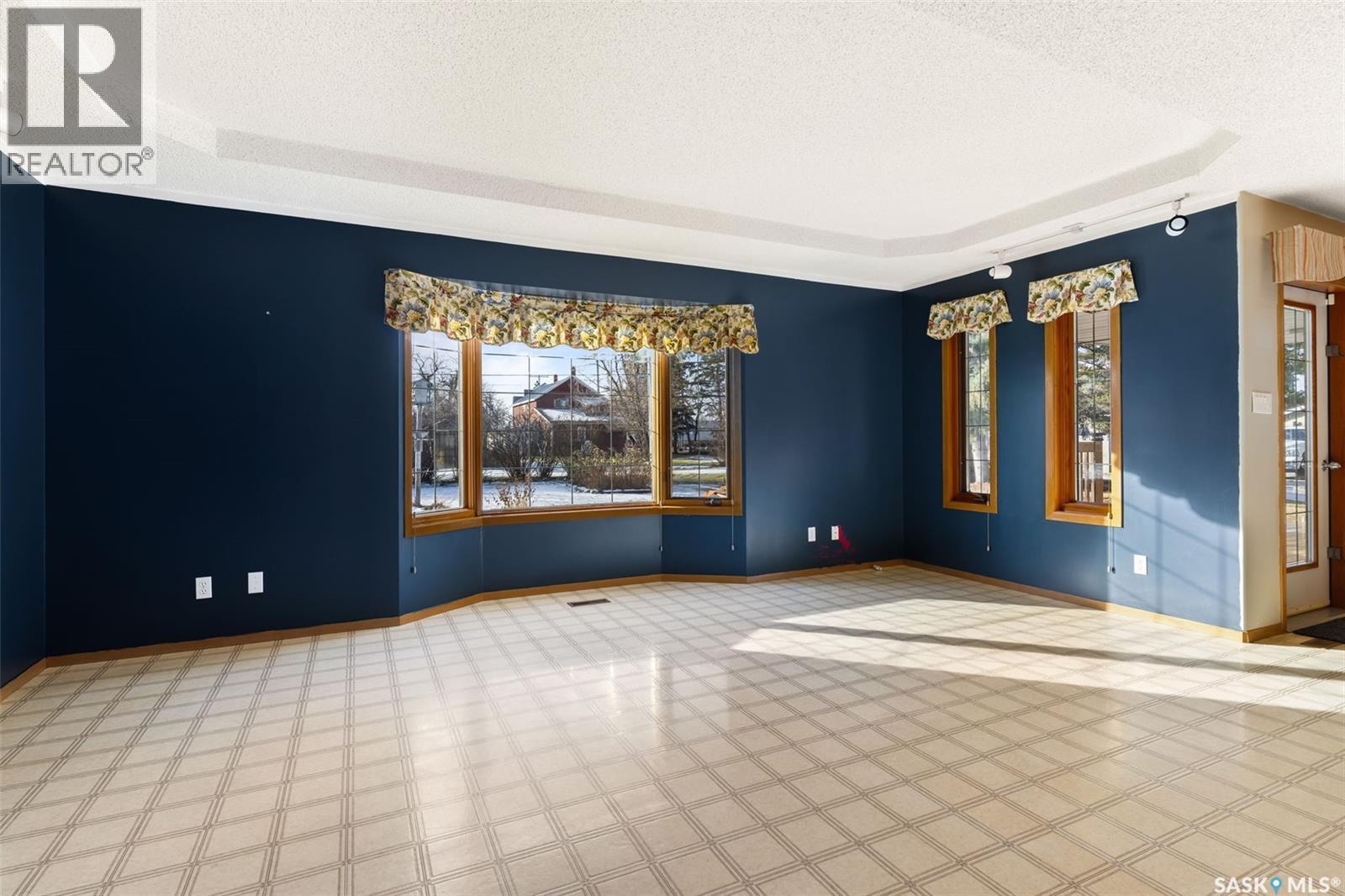 420 3rd Avenue, Kelliher, Saskatchewan  S0A 1V0 - Photo 7 - SK024154