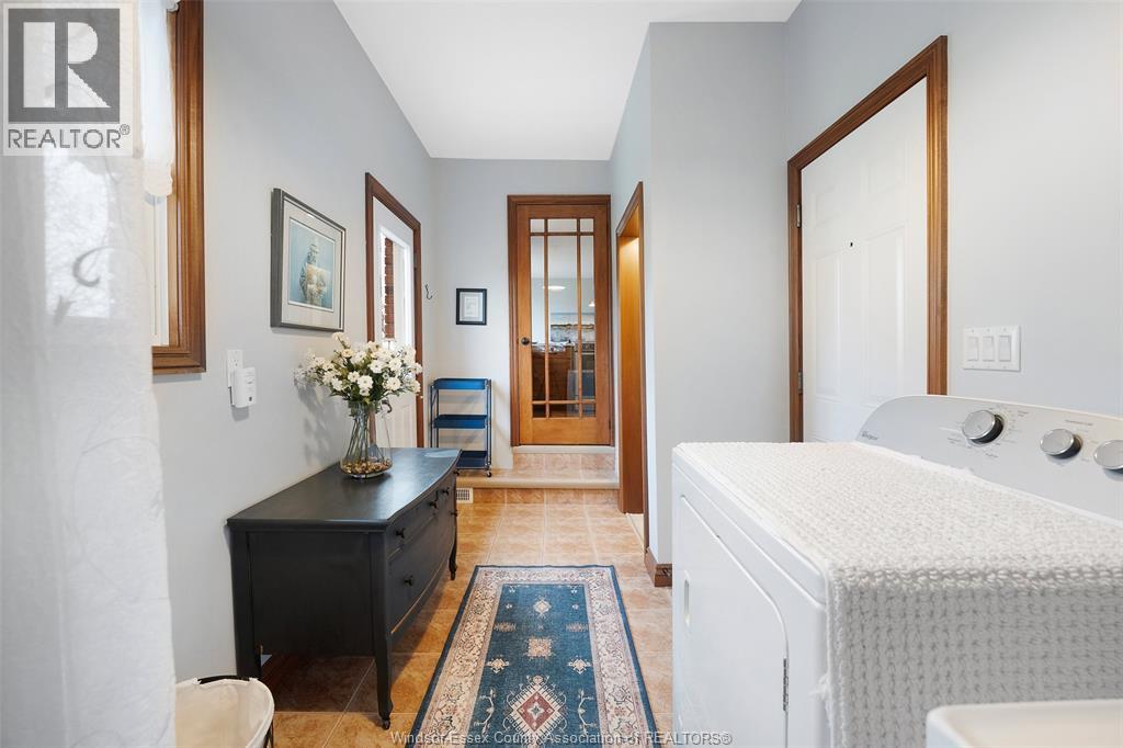 527 County Rd 42, Lakeshore, Ontario N8N 2L9 - Photo 27 - 25028946