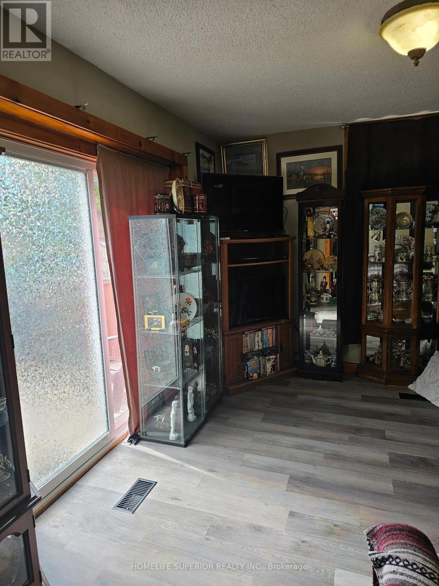 98 Paul Drive, Lanark Highlands, Ontario  K0G 1K0 - Photo 10 - X12399620