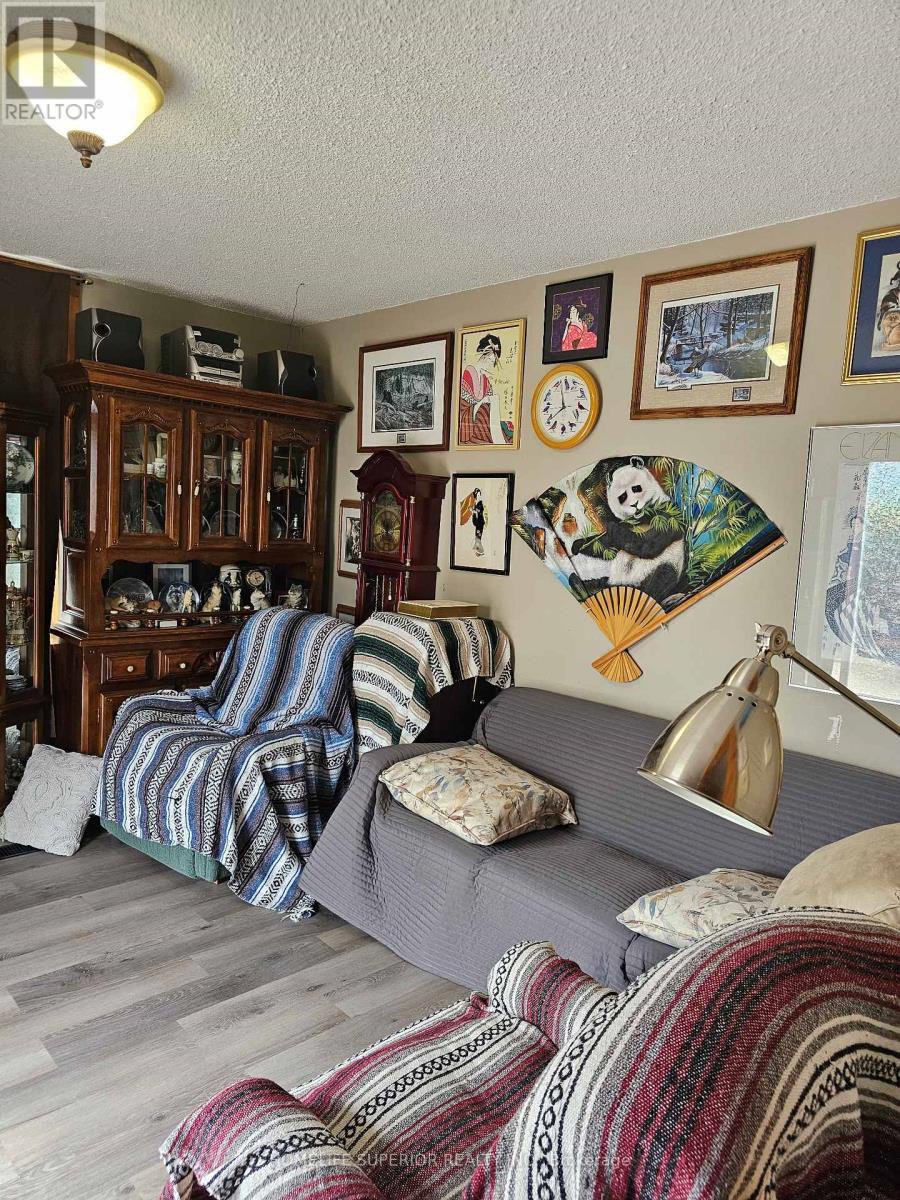 98 Paul Drive, Lanark Highlands, Ontario  K0G 1K0 - Photo 9 - X12399620