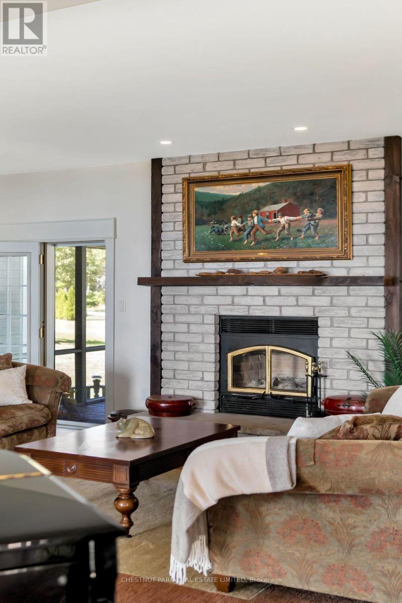 4698 County Road 8, Prince Edward County, Ontario  K0K 2T0 - Photo 15 - X12413046