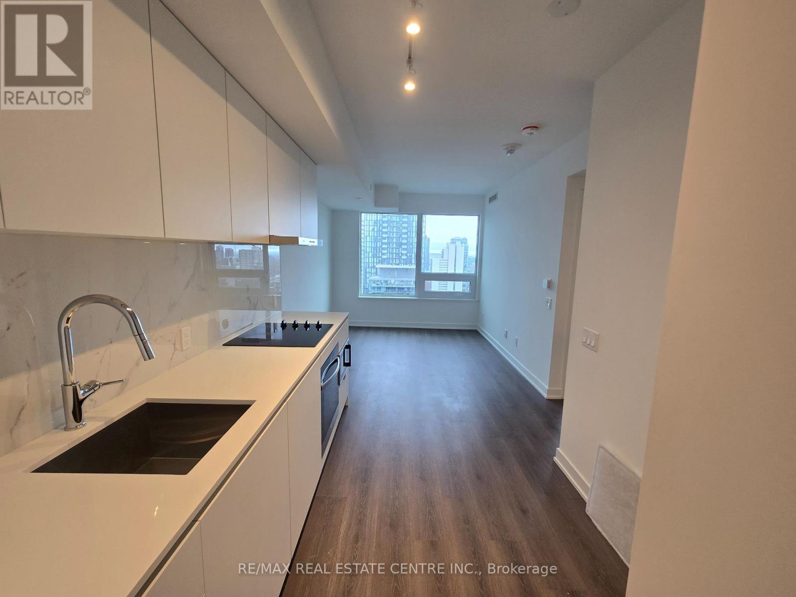 3011 - 8 Wellesley St W Street, Toronto, Ontario  M4Y 0J5 - Photo 7 - C12550938