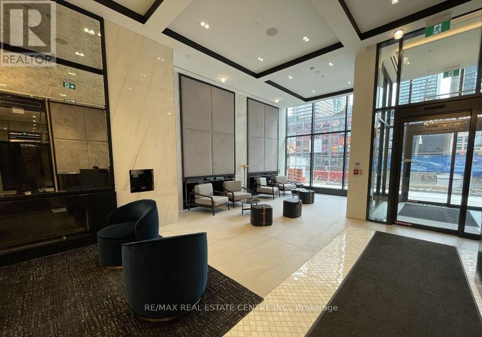 3011 - 8 Wellesley St W Street, Toronto, Ontario  M4Y 0J5 - Photo 9 - C12550938