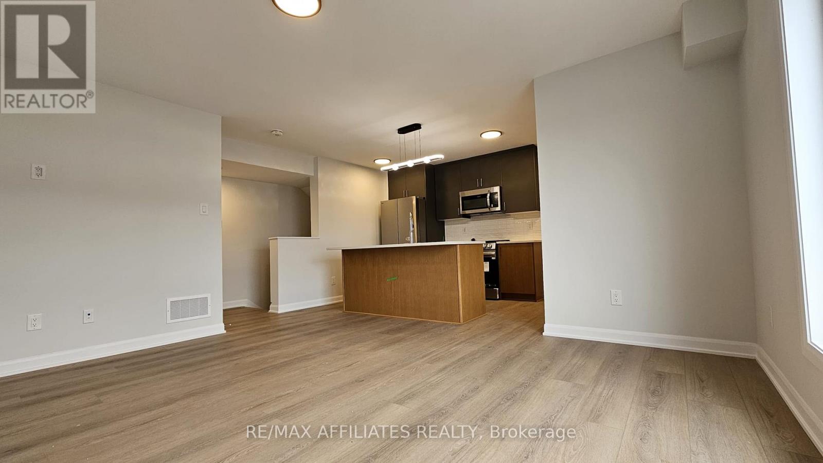 17 - 801 Glenroy Gilbert Drive, Ottawa, Ontario  K2J 5R6 - Photo 32 - X12510800