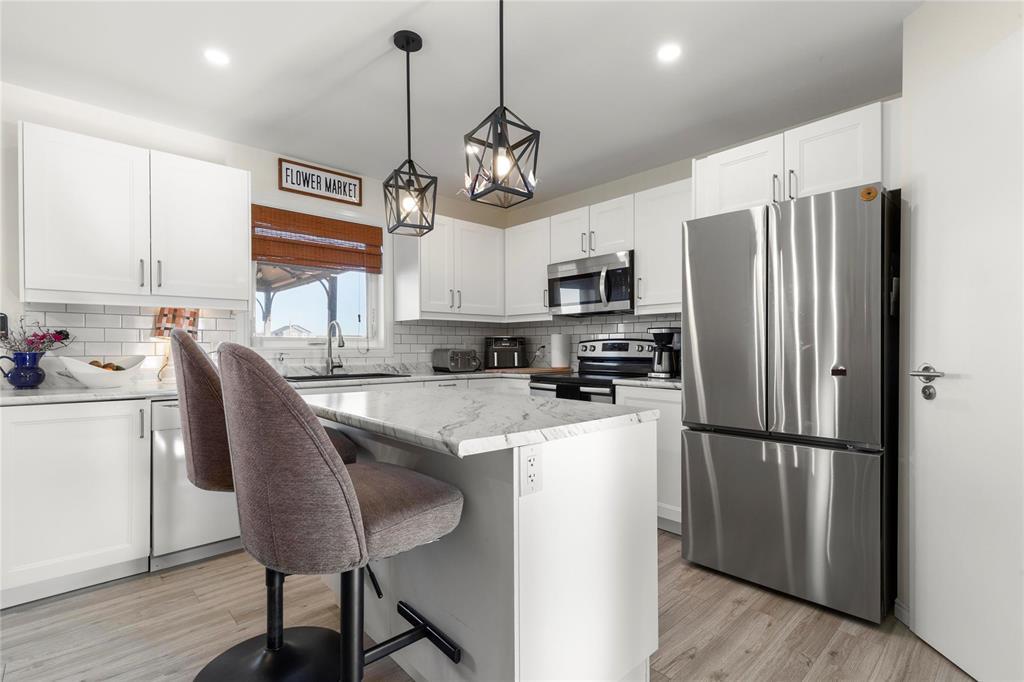 58 Feathertail Way, New Bothwell, Manitoba R0A 1C0 - Photo 3 - 202528370