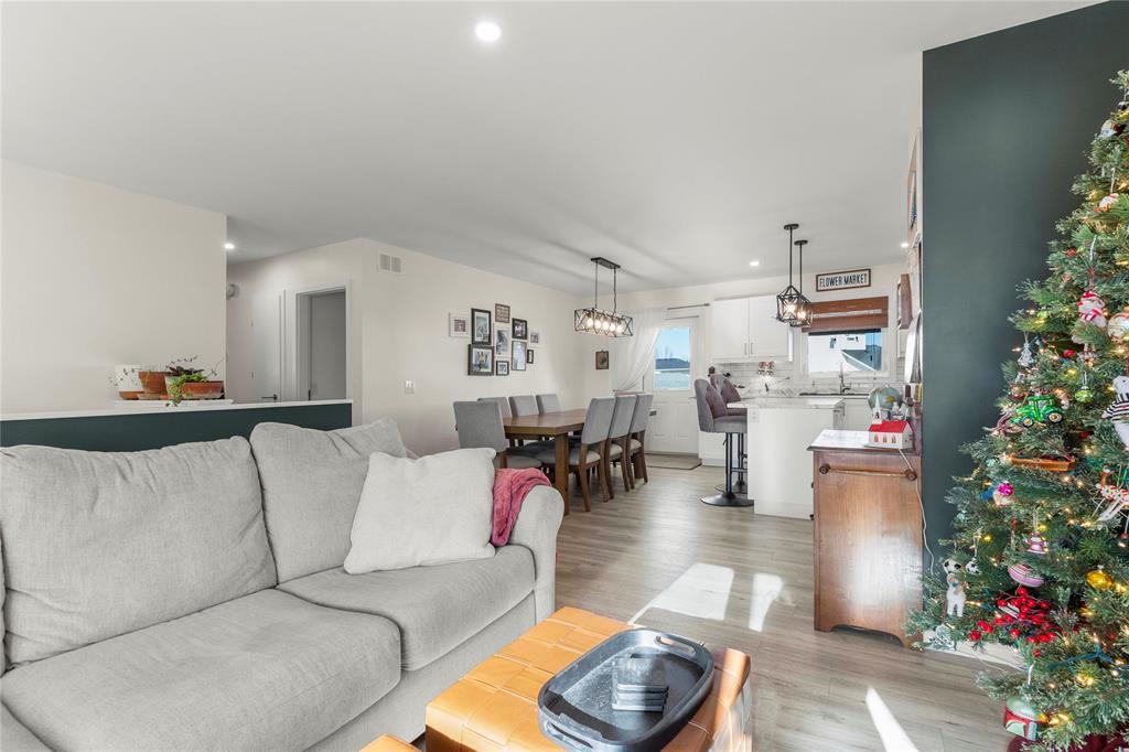 58 Feathertail Way, New Bothwell, Manitoba R0A 1C0 - Photo 9 - 202528370