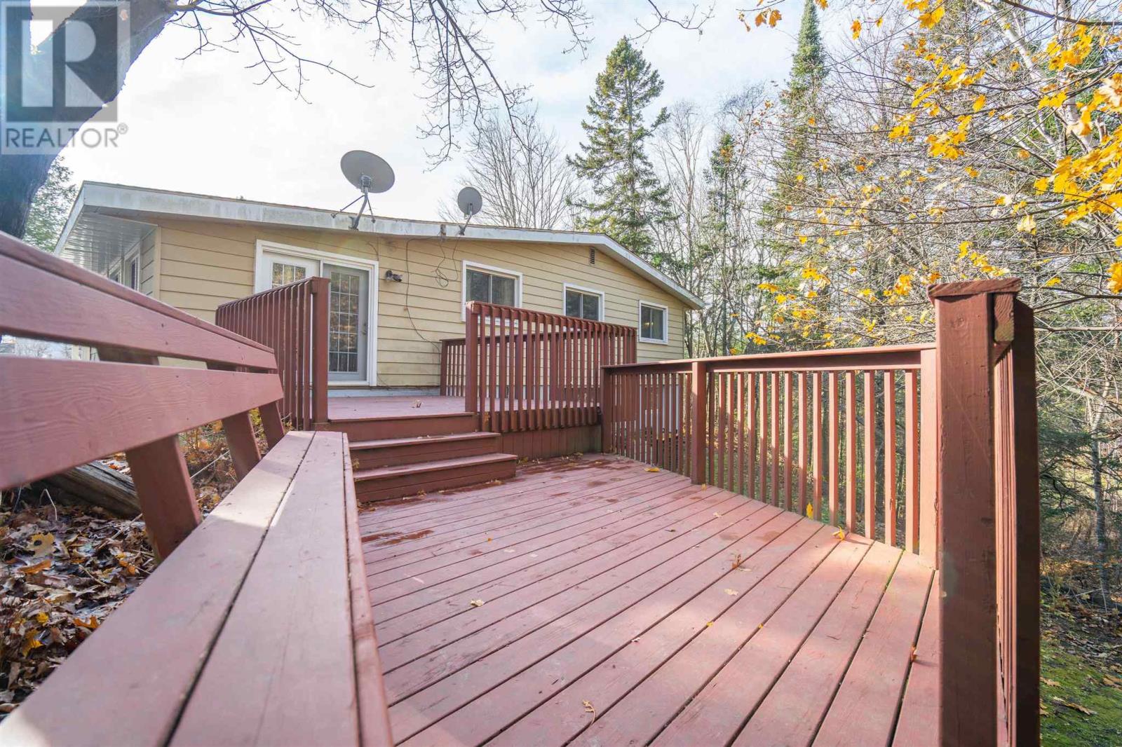 458 Macdonald Ave, Sault Ste. Marie, Ontario  P6B 1H9 - Photo 10 - SM253278