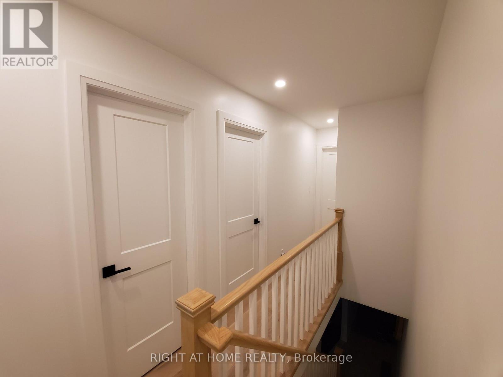 270 Glebeholme Boulevard, Toronto, Ontario M4J 1T2 - Photo 8 - E12551008