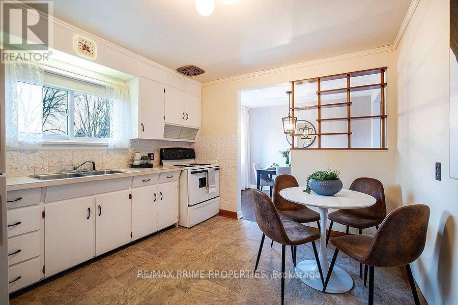 97 Elizabeth Crescent S, Whitby, Ontario  L1N 3R9 - Photo 13 - E12551034