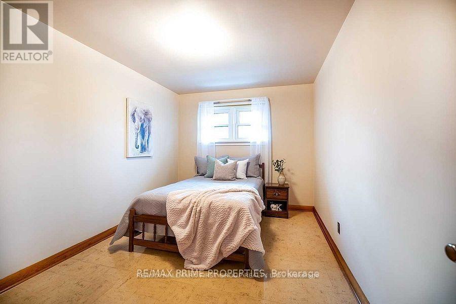 97 Elizabeth Crescent S, Whitby, Ontario  L1N 3R9 - Photo 15 - E12551034