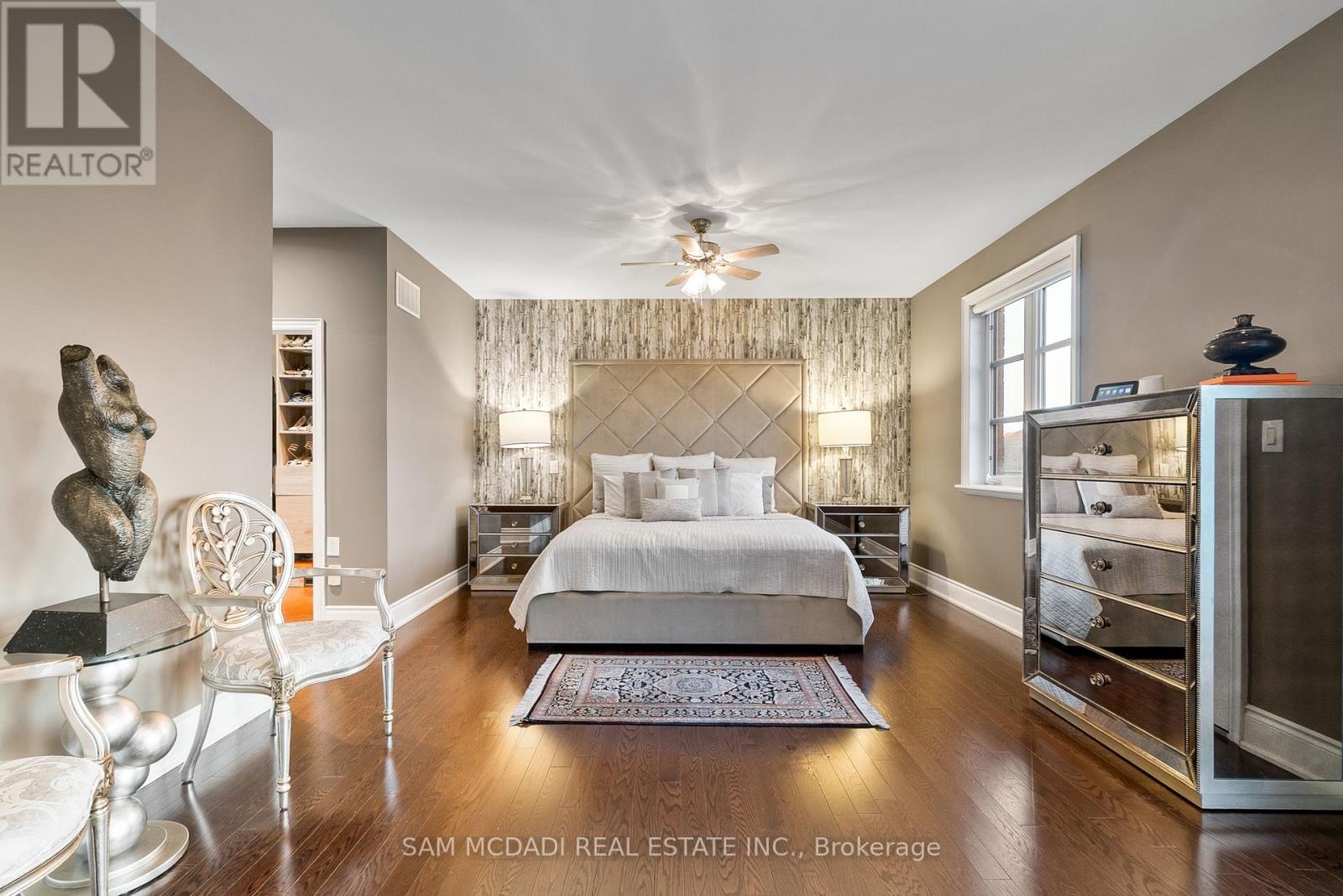 1220 Milna Drive, Oakville, Ontario L6H 0A8 - Photo 18 - W12424229