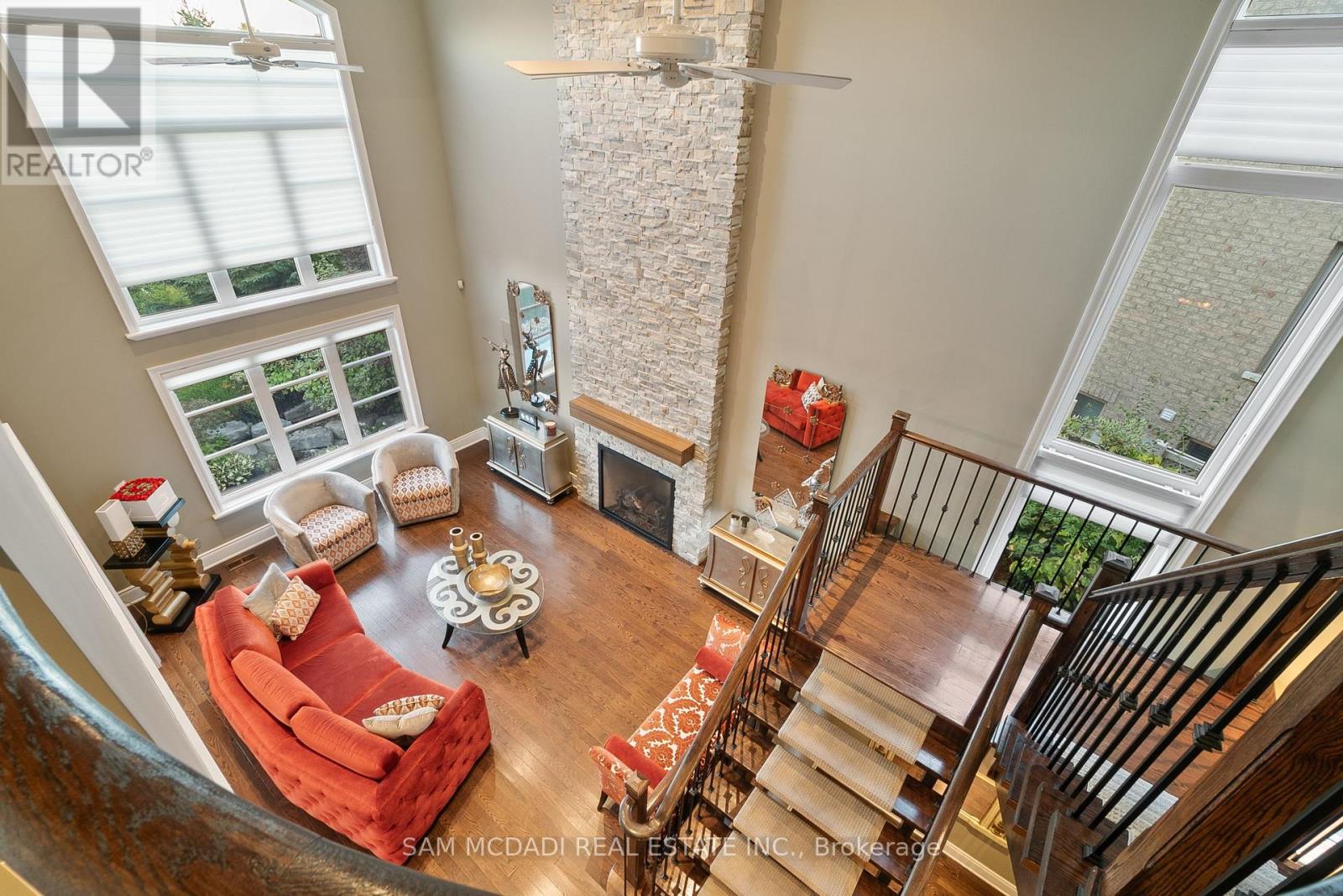 1220 Milna Drive, Oakville, Ontario L6H 0A8 - Photo 17 - W12424229