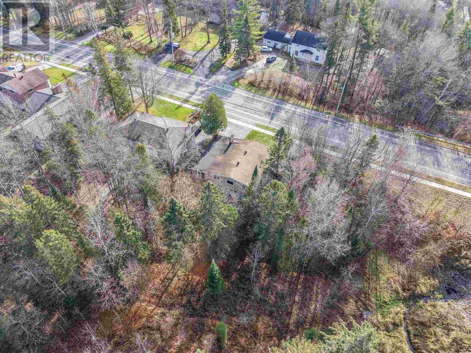 458 Macdonald Ave, Sault Ste. Marie, Ontario  P6B 1H9 - Photo 5 - SM253278