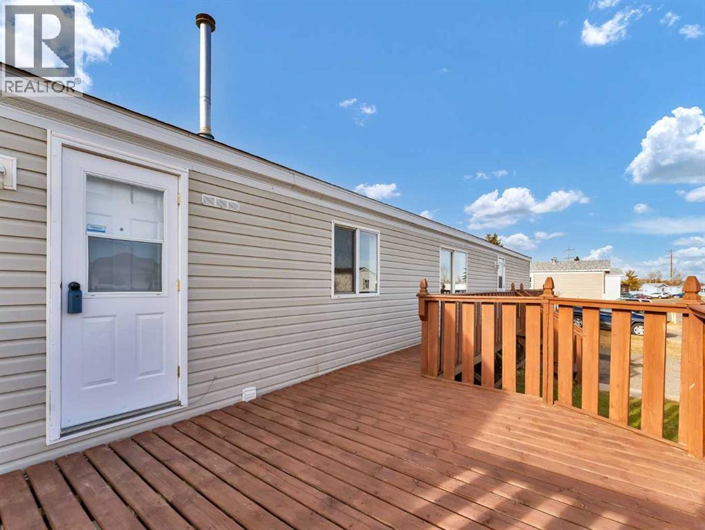 57 Maple Drive W, Brooks, Alberta  T1R 1J2 - Photo 3 - A2270983