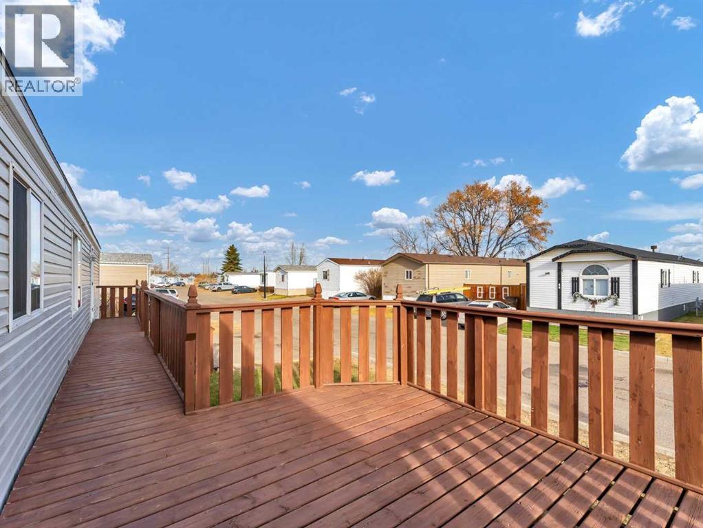 57 Maple Drive W, Brooks, Alberta  T1R 1J2 - Photo 2 - A2270983